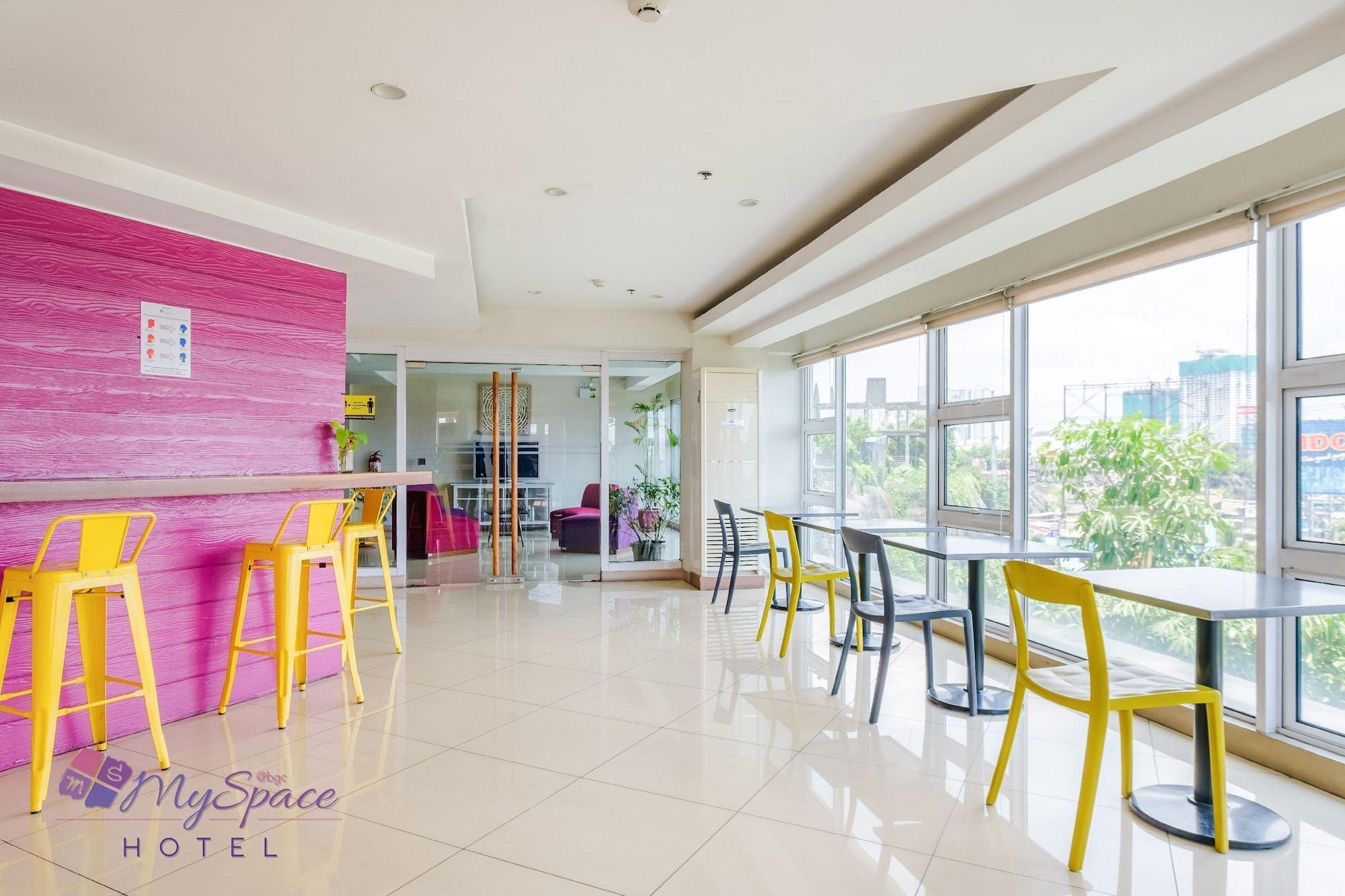 Myspace Hotel @Bgc Pasig City Exterior photo