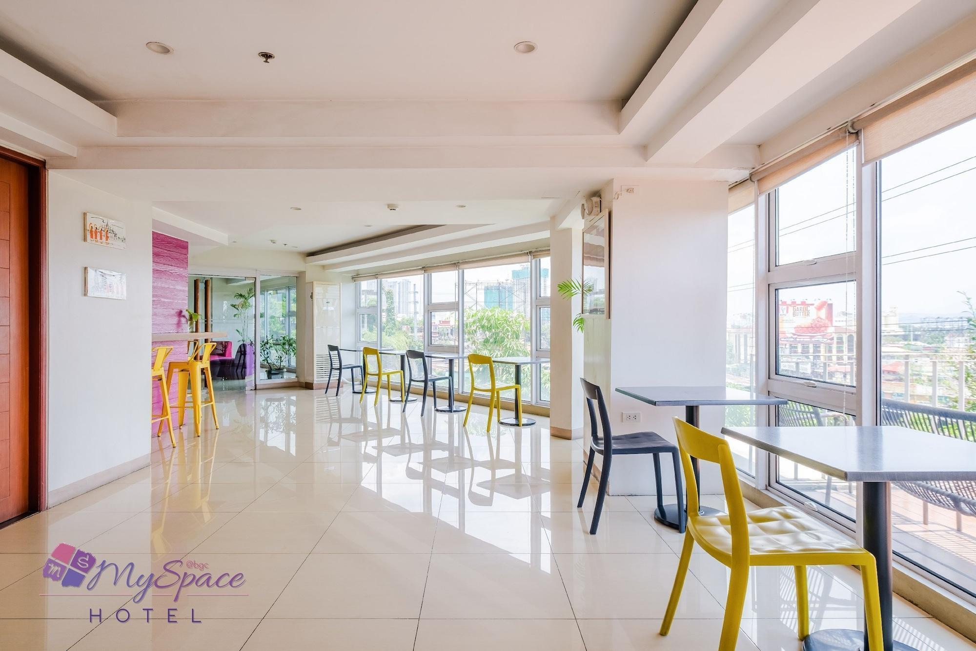 Myspace Hotel @Bgc Pasig City Exterior photo