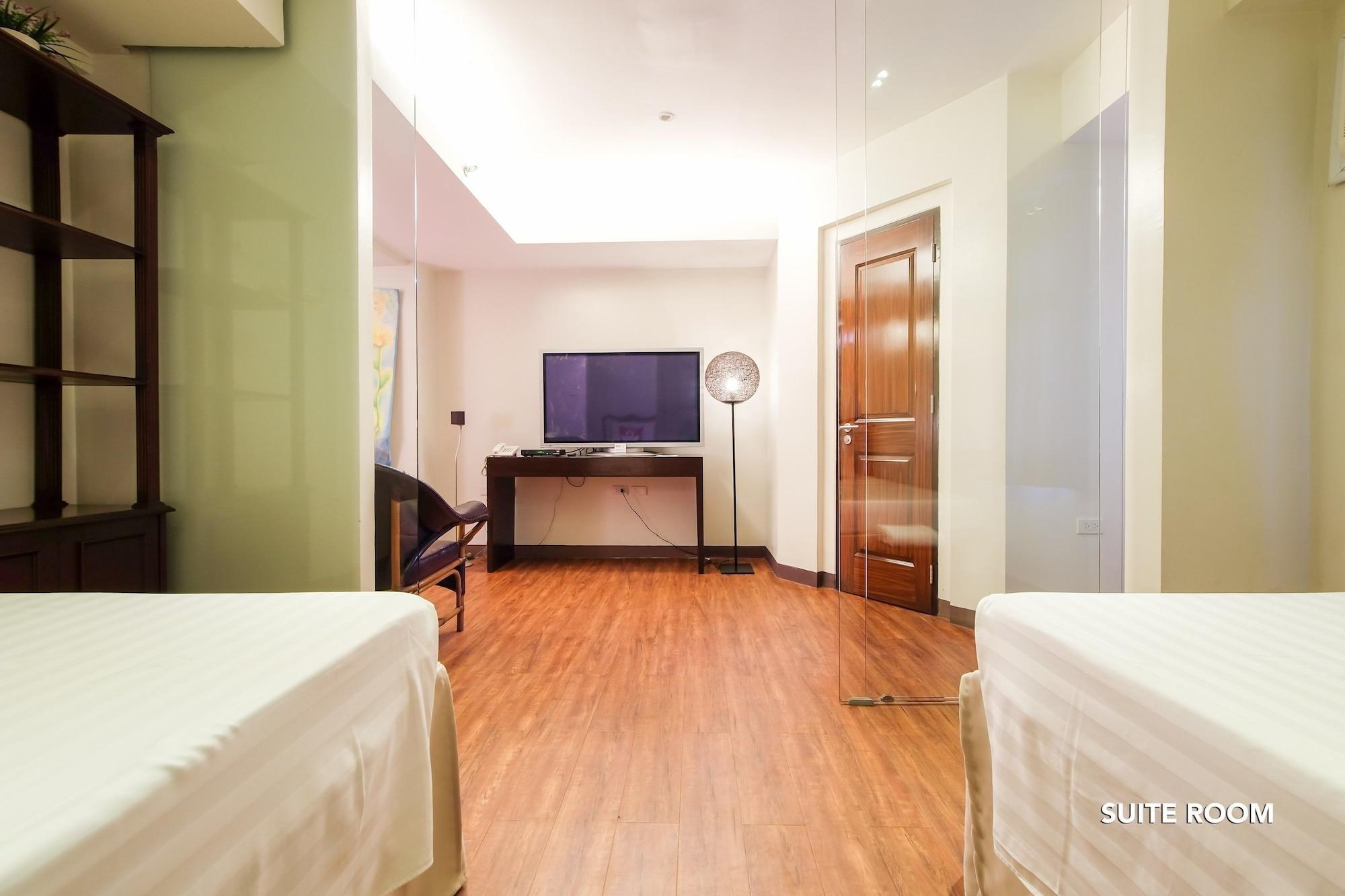 Myspace Hotel @Bgc Pasig City Exterior photo
