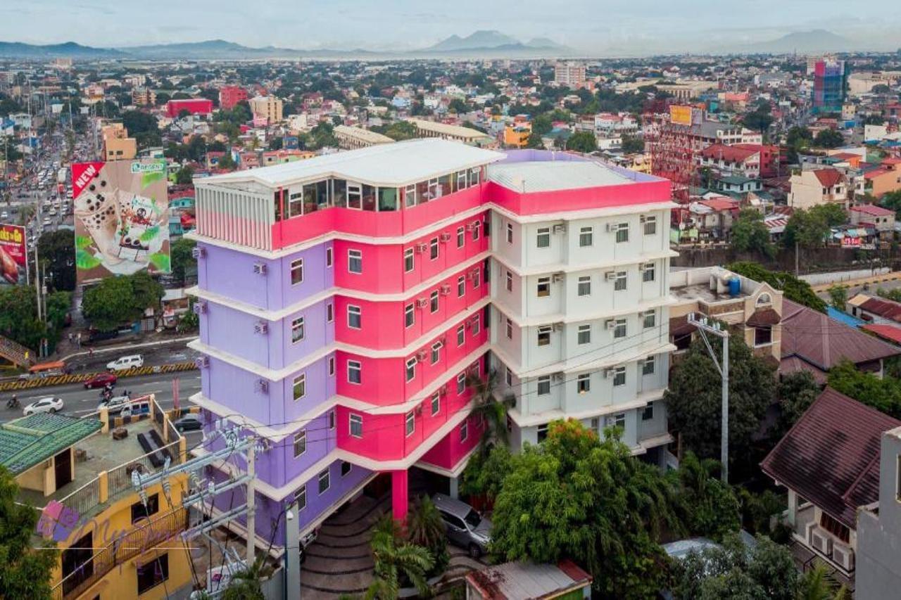 Myspace Hotel @Bgc Pasig City Exterior photo